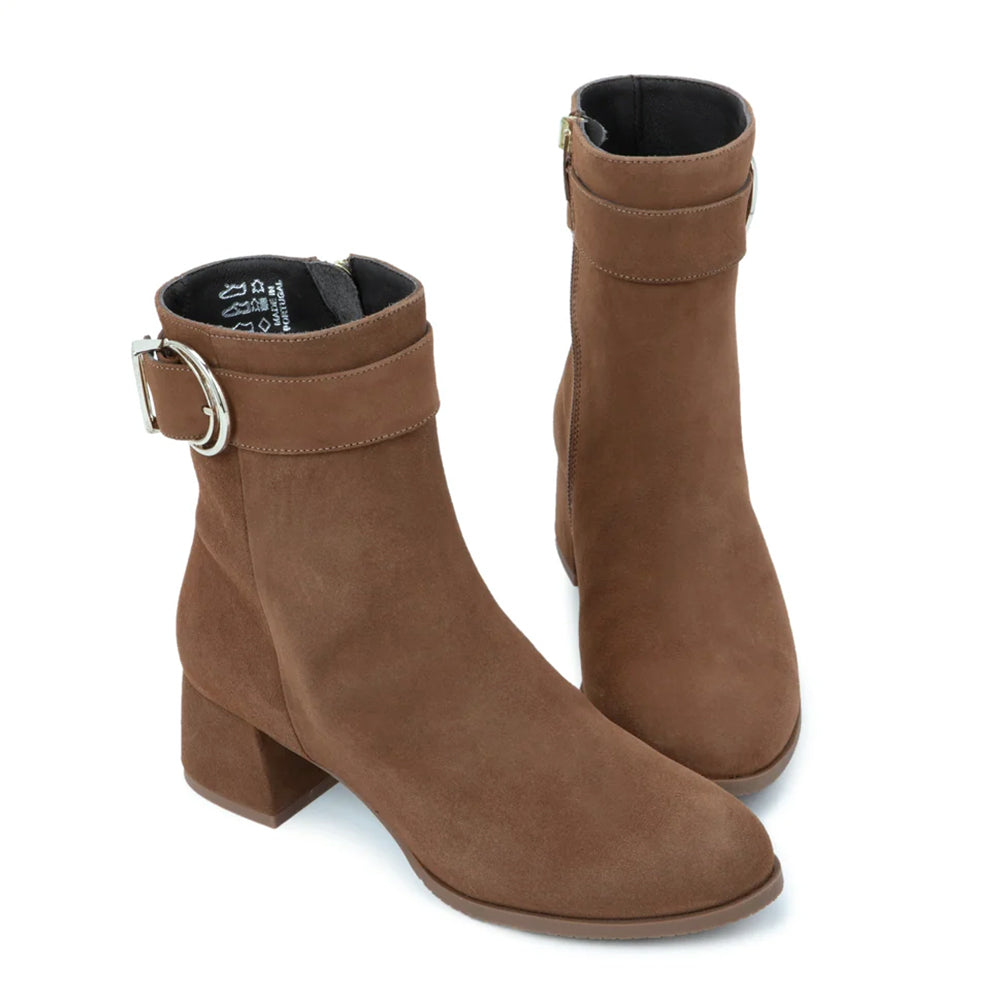 Naot Verse Womens Shoes