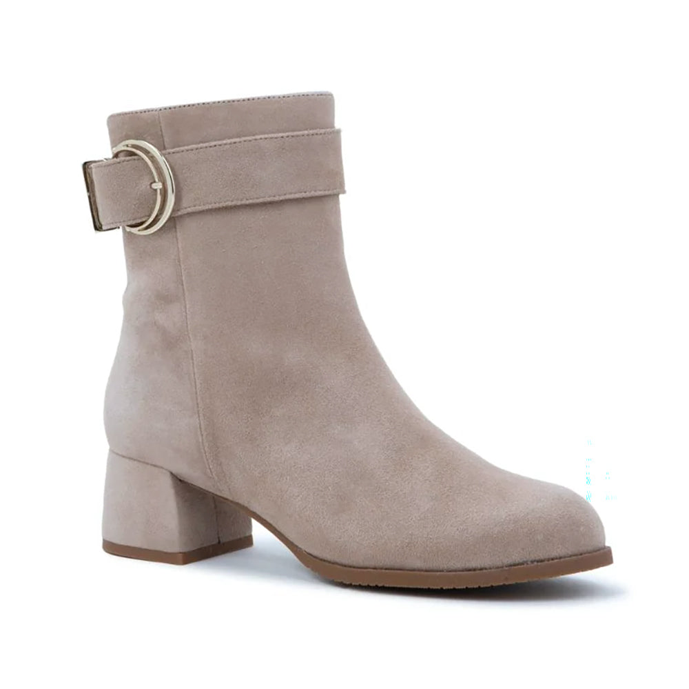 Naot Verse Womens Shoes MINK BEIGE SUEDE