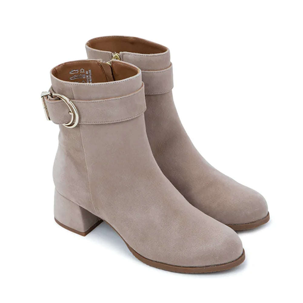 Naot Verse Womens Shoes