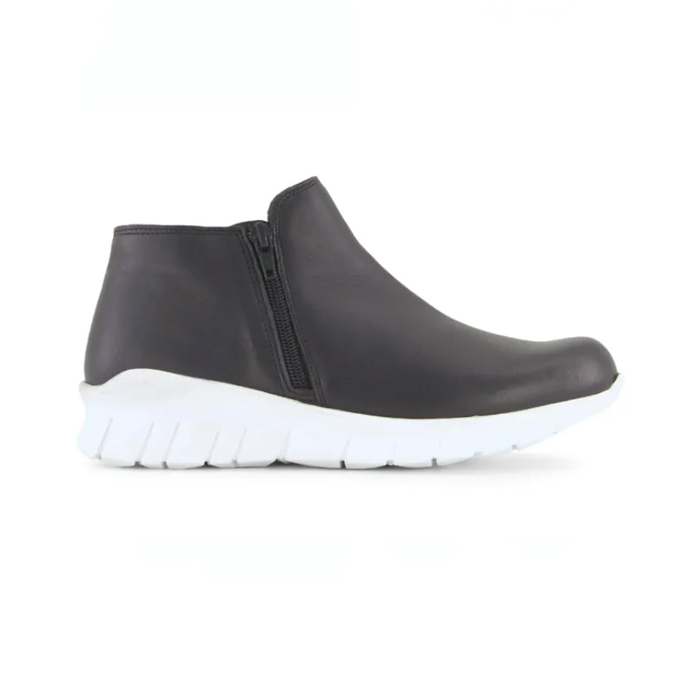 Naot Zodiac Athleisure Sneaker (18016) Womens Shoes Jet Black Leather
