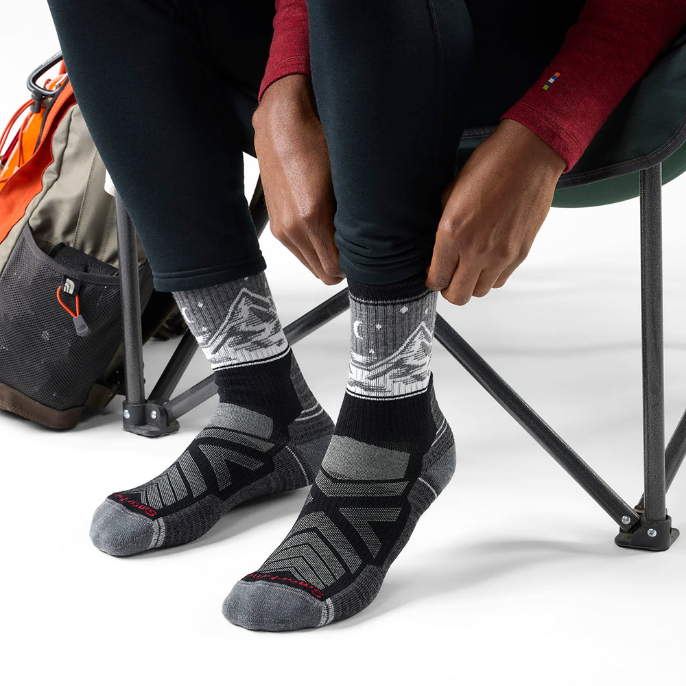 Smartwool Hike Light Cushion Valley View Crew Socks Mens Hosiery
