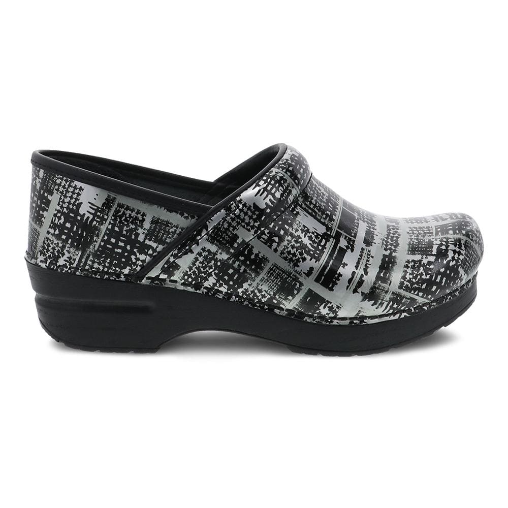 Dansko Professional Block Print Patent Womens Shoes Black/White