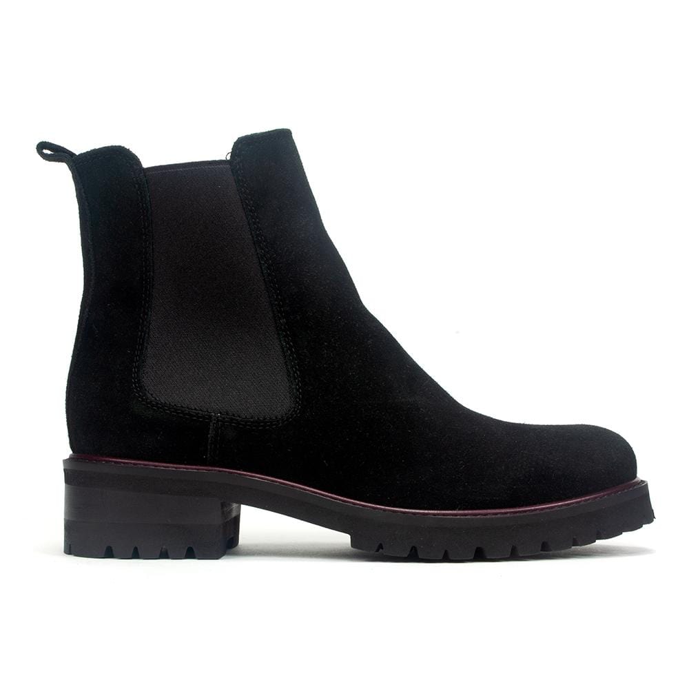 La Canadienne Conner Waterproof Chelsea Boot Womens Shoes Black Suede