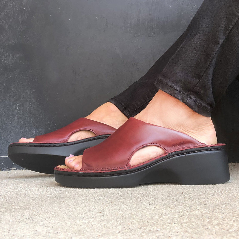 Naot Rome Sandal (67820) Womens Shoes 