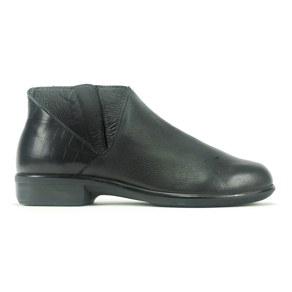 Naot Bayamo Low Ankle Bootie Womens Shoes Soft Black/Black Croc Leather