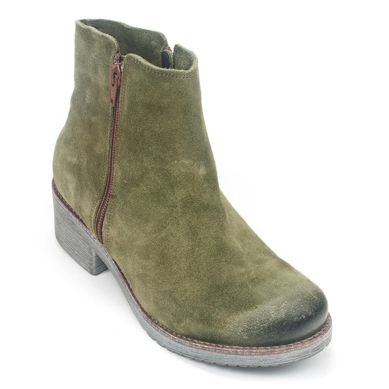 Naot Wander Bootie (17609) Womens Shoes Brushed Oily Olive Suede
