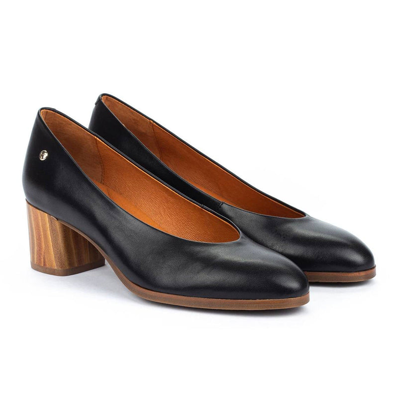 Pikolinos Calafat Pump (W1Z-5512) Womens Shoes Black