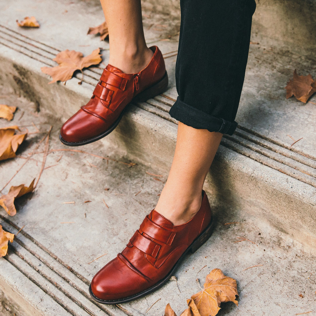 Miz Mooz Liam Leather Oxford Womens Shoes Red